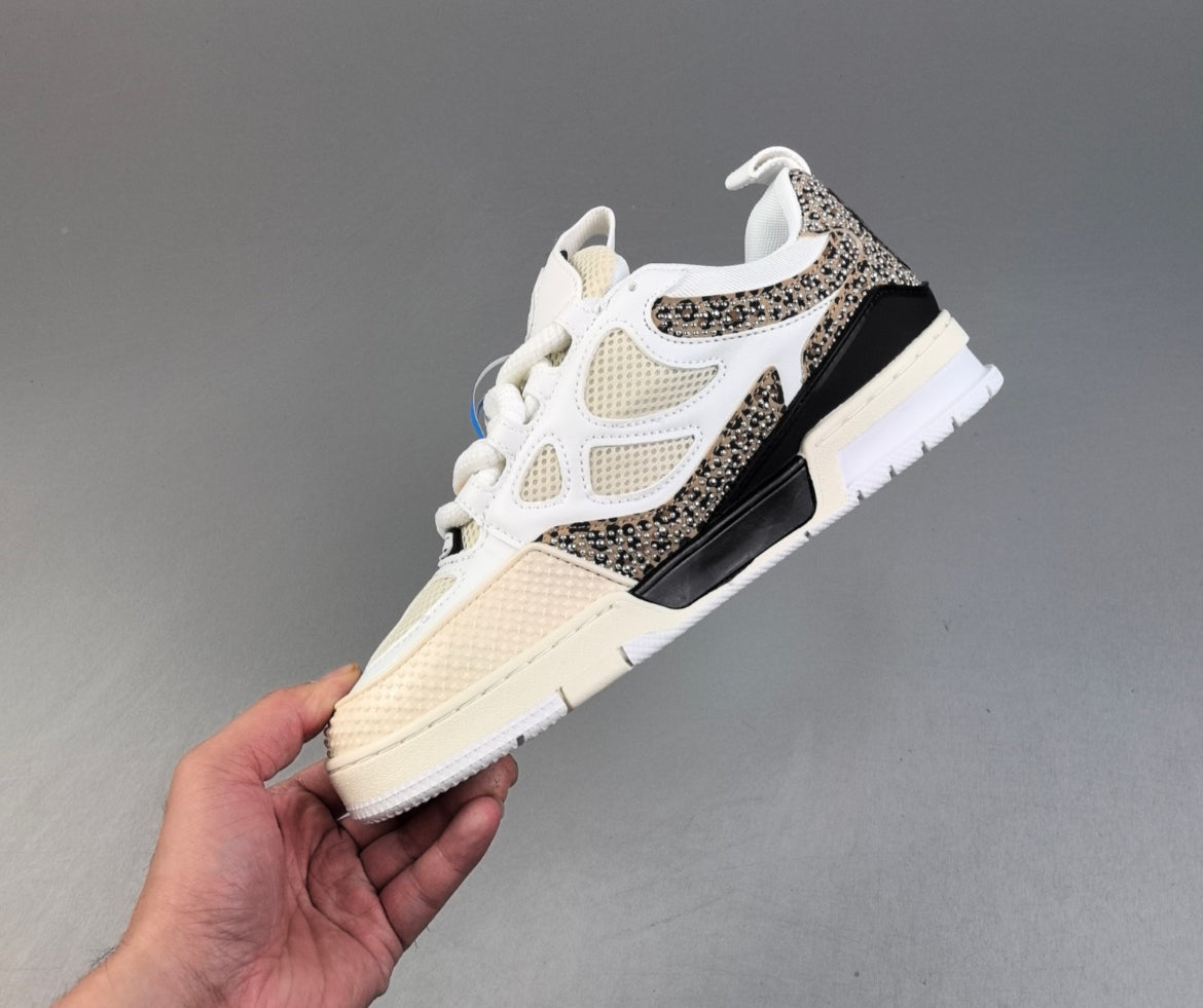 Louis Vuitton Skate Beige, black and white