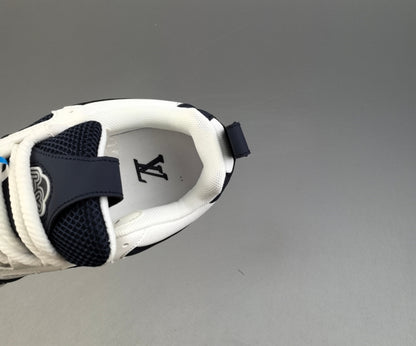 Louis Vuitton Skate Beige, black and white
