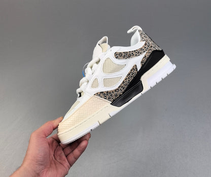 Louis Vuitton Skate Beige, black and white